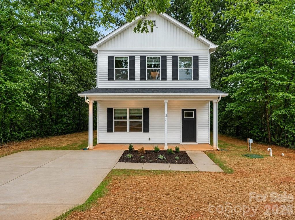 1327 4th Street, Statesville, NC 28677
