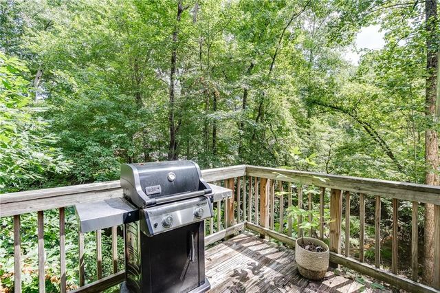 9420 Manor Lane, Gainesville, GA 30506
