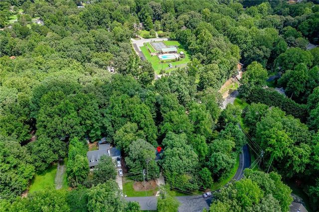 9420 Manor Lane, Gainesville, GA 30506