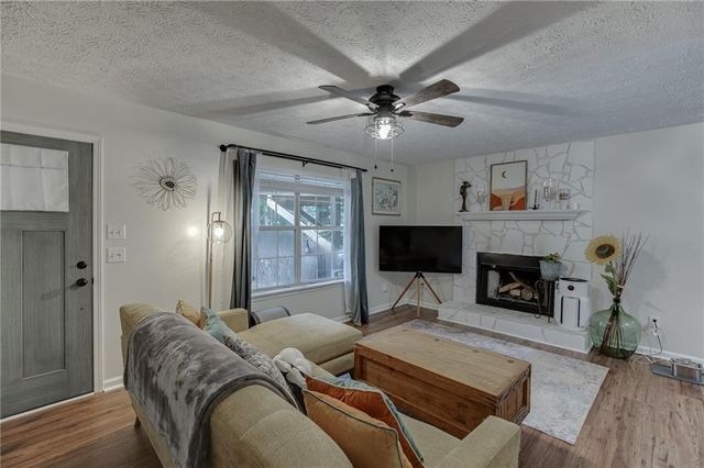 9420 Manor Lane, Gainesville, GA 30506