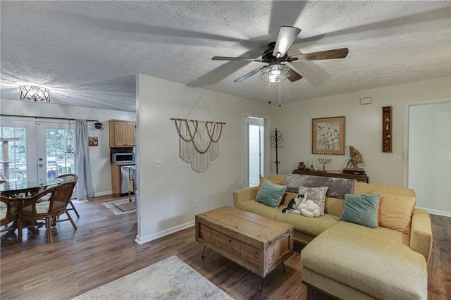 9420 Manor Lane, Gainesville, GA 30506