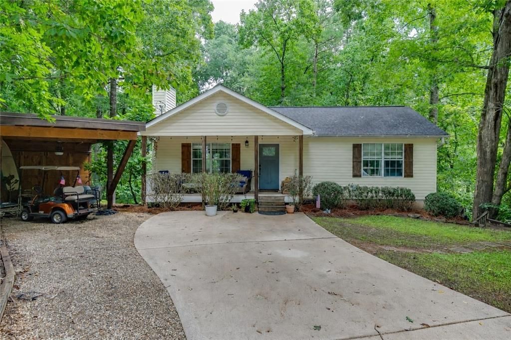 9420 Manor Lane, Gainesville, GA 30506