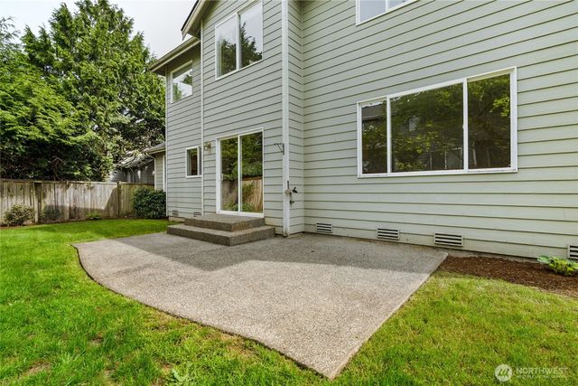 18636 172nd Place SE, Renton, WA 98058