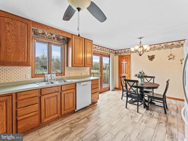 482 ALMOND RD, Pittsgrove, NJ 08318