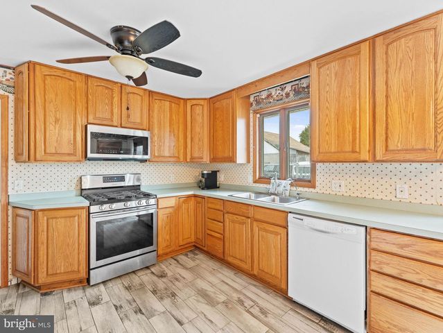 482 ALMOND RD, Pittsgrove, NJ 08318