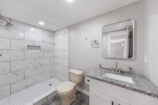 213 Caplin Street, Houston, TX 77022