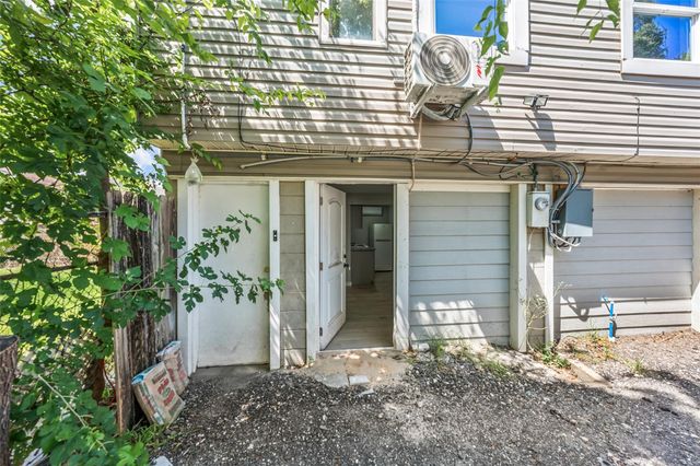 213 Caplin Street, Houston, TX 77022