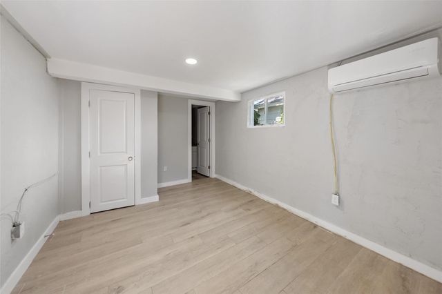 213 Caplin Street, Houston, TX 77022