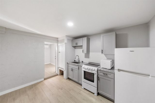 213 Caplin Street, Houston, TX 77022