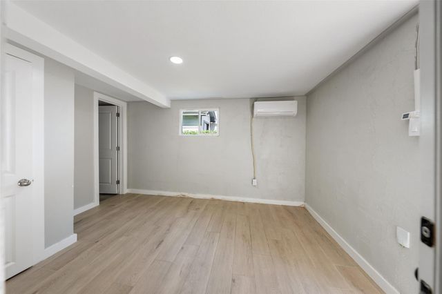 213 Caplin Street, Houston, TX 77022