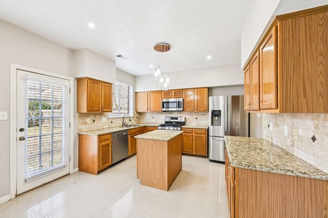 2130 Autumn Fern Drive, Katy, TX 77450