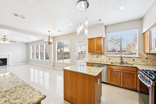 2130 Autumn Fern Drive, Katy, TX 77450