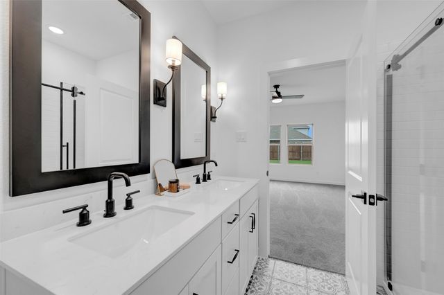 532 Brookside Drive, Van Alstyne, TX 75495