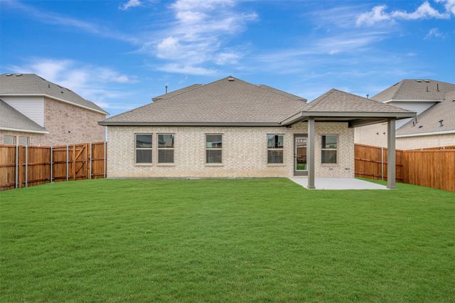 532 Brookside Drive, Van Alstyne, TX 75495