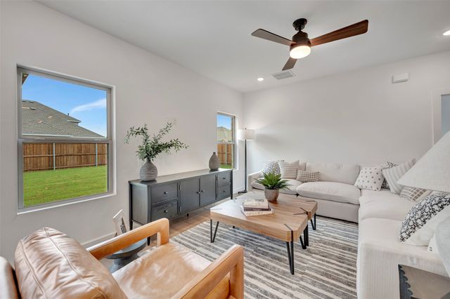 532 Brookside Drive, Van Alstyne, TX 75495
