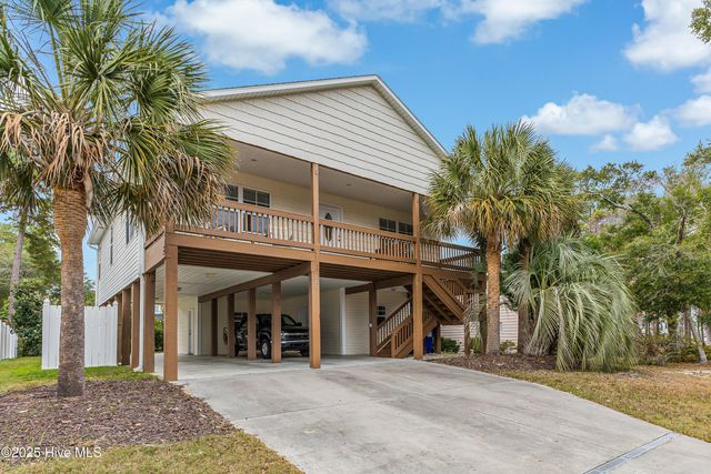 335 NE 43rd Street, Oak Island, NC 28465