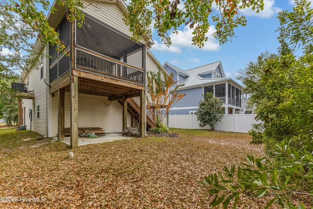 335 NE 43rd Street, Oak Island, NC 28465