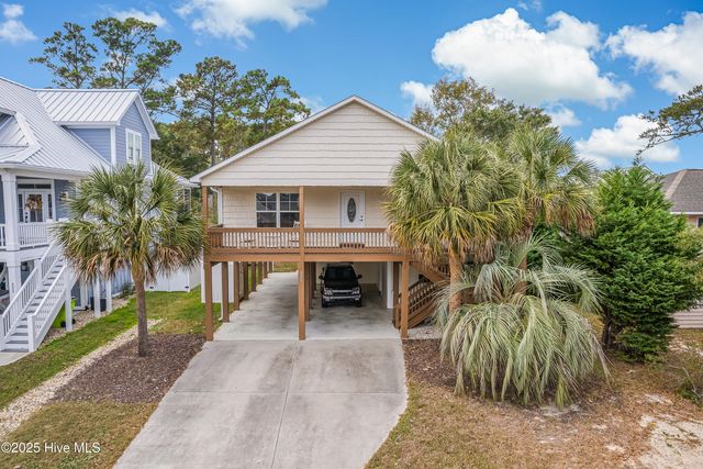 335 NE 43rd Street, Oak Island, NC 28465