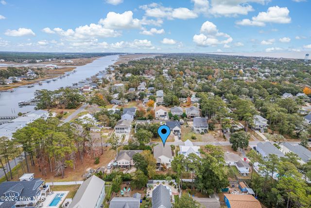 335 NE 43rd Street, Oak Island, NC 28465