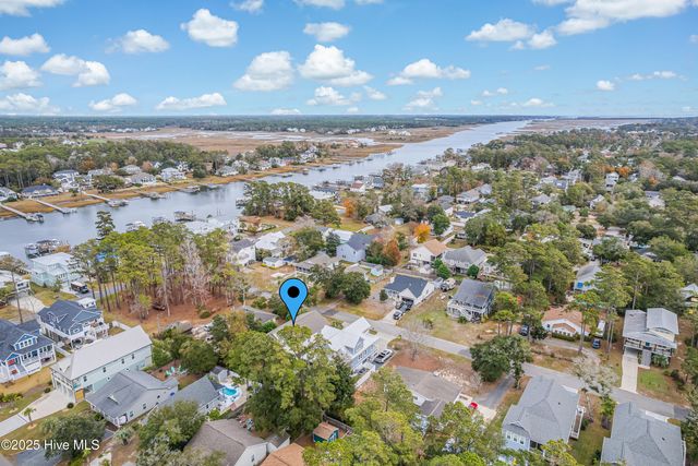 335 NE 43rd Street, Oak Island, NC 28465