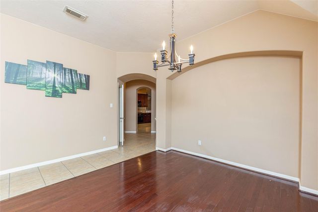 2201 Signal Hill Drive, Pearland, TX 77584