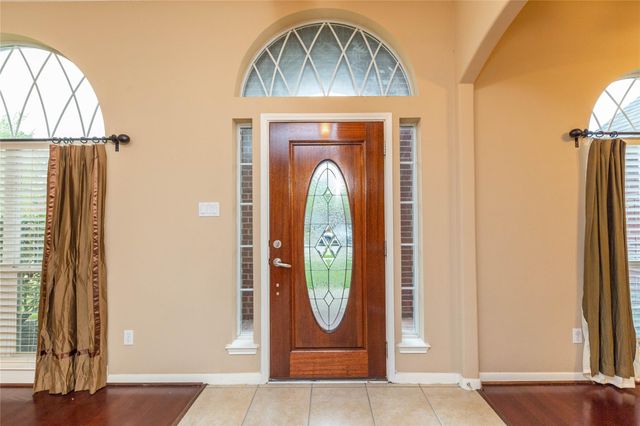 2201 Signal Hill Drive, Pearland, TX 77584