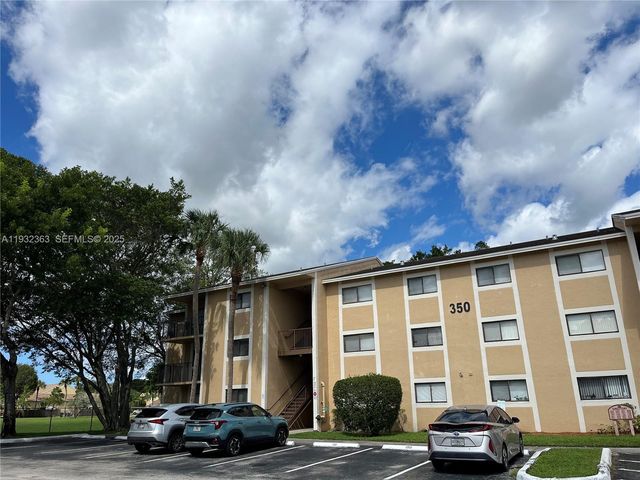350 W Palm Cir W 201, Pembroke Pines, FL 33025