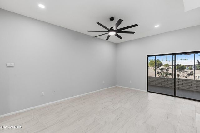 16817 N MEADOW PARK Drive, Sun City, AZ 85351