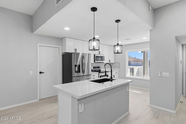 16817 N MEADOW PARK Drive, Sun City, AZ 85351