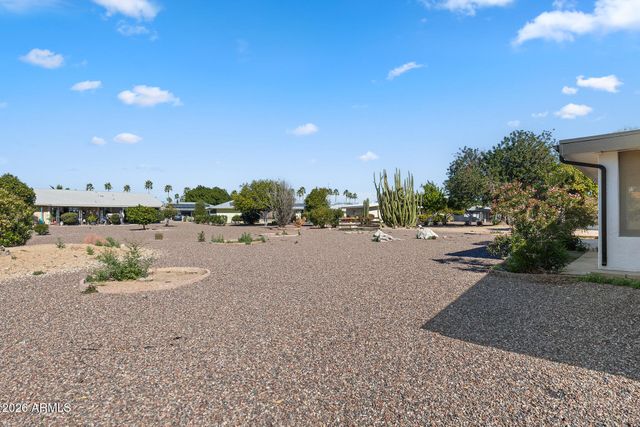 16817 N MEADOW PARK Drive, Sun City, AZ 85351