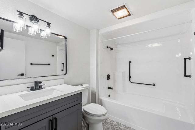 16817 N MEADOW PARK Drive, Sun City, AZ 85351