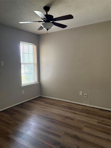 18499 Sunrise Pnes, Montgomery, TX 77316