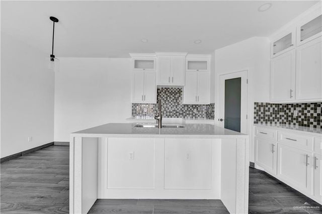 2820 Linva Avenue, Mcallen, TX 78541