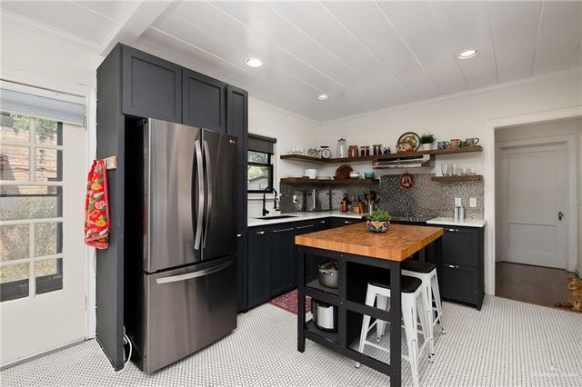 902 N 15th Street, Mcallen, TX 78501