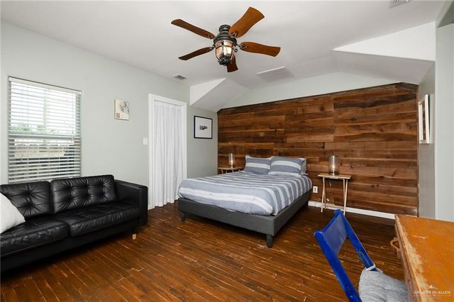 902 N 15th Street, Mcallen, TX 78501