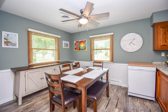 836 S 95th STREET, West Allis, WI 53214