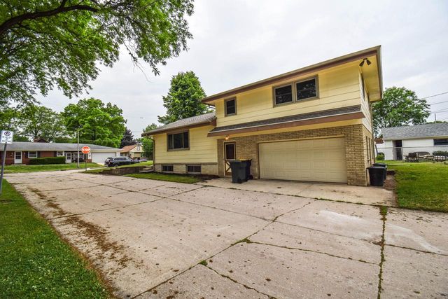836 S 95th STREET, West Allis, WI 53214
