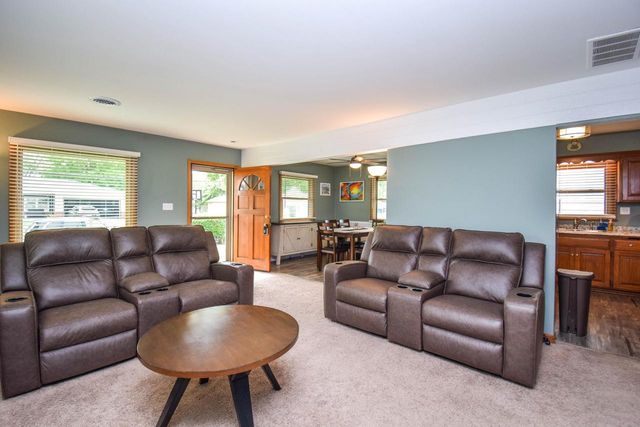 836 S 95th STREET, West Allis, WI 53214
