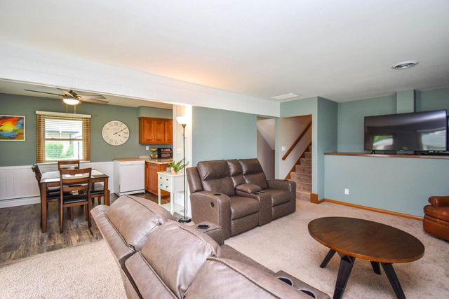 836 S 95th STREET, West Allis, WI 53214