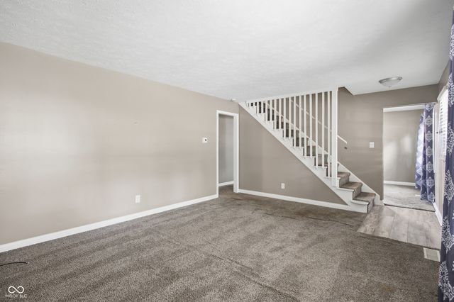 910 Heritage Lane, Anderson, IN 46013