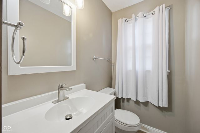 910 Heritage Lane, Anderson, IN 46013
