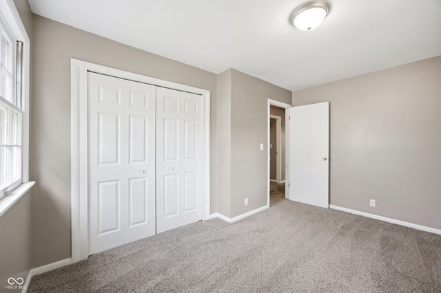 910 Heritage Lane, Anderson, IN 46013