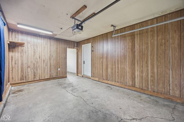 910 Heritage Lane, Anderson, IN 46013