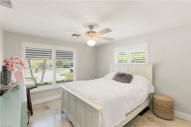 1784 Wavecrest CT, Marco Island, FL 34145