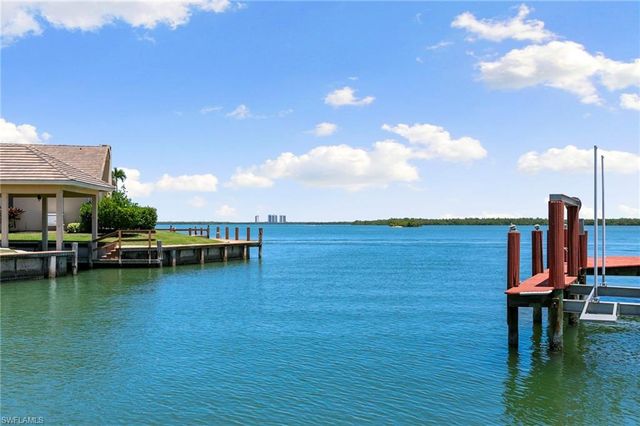 1784 Wavecrest CT, Marco Island, FL 34145