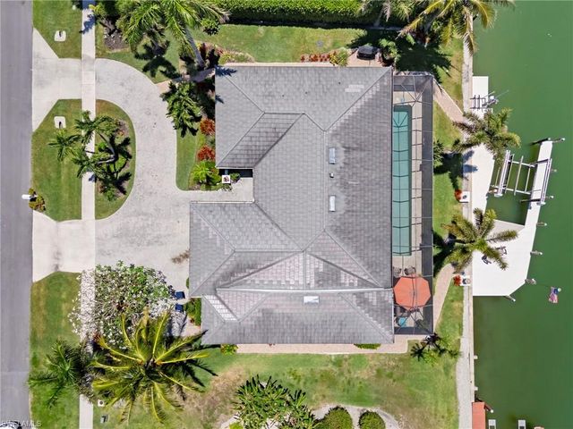 1784 Wavecrest CT, Marco Island, FL 34145