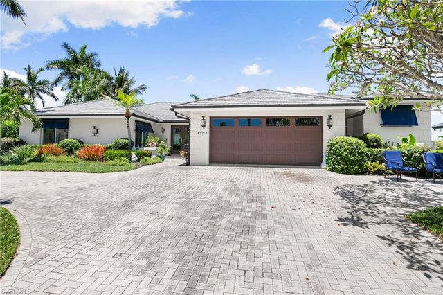 1784 Wavecrest CT, Marco Island, FL 34145