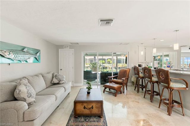 1784 Wavecrest CT, Marco Island, FL 34145