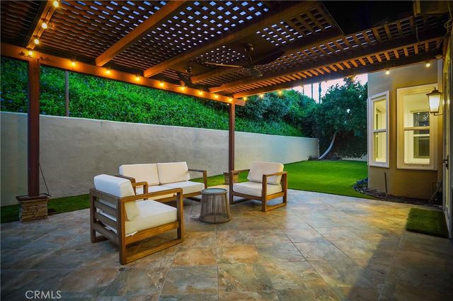 24868 Paseo Primario, Calabasas, CA 91302