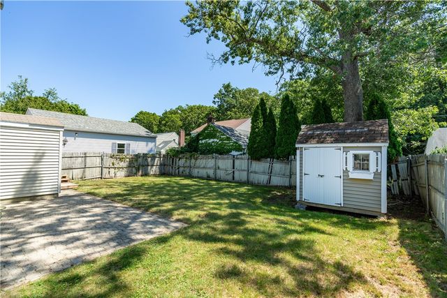 45 Brookdale Boulevard, Pawtucket, RI 02861